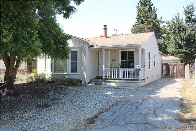 1st image of 17327 Victory Blvd