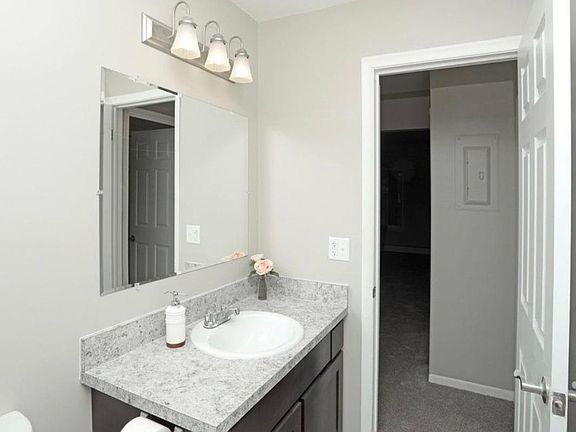 5th image of 5851 Althea St #2