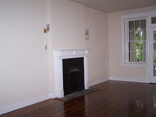 3rd image of 2800 Monument Ave APT 01