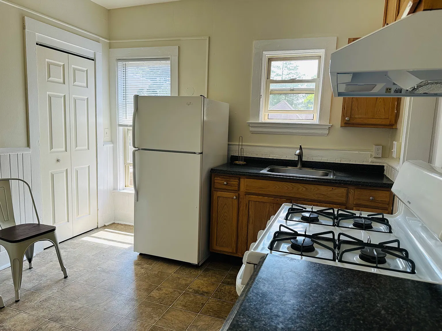 110 Heights Ct — Photo 4