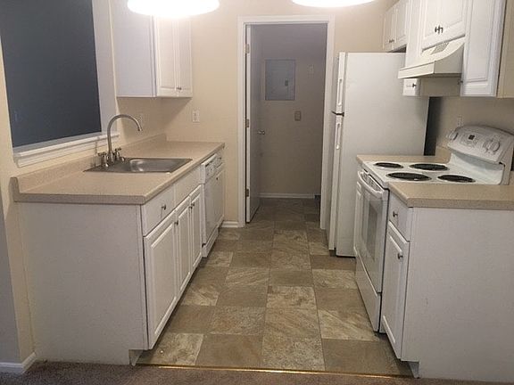 Kitchen/Laundry