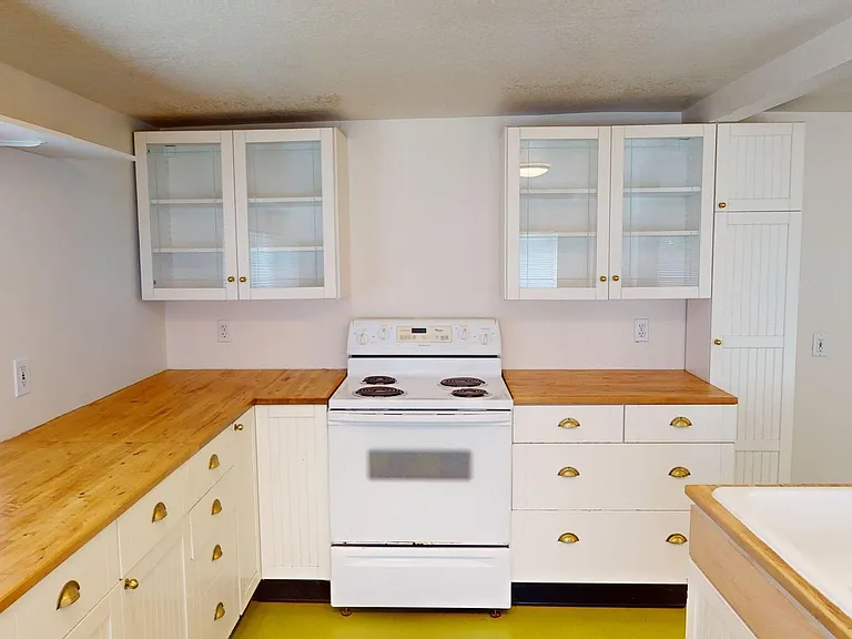 1554 SE Marion St — Photo 10