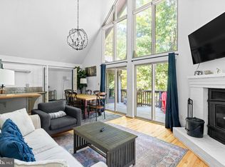 23 Rainbow Ln, Hedgesville, WV 25427