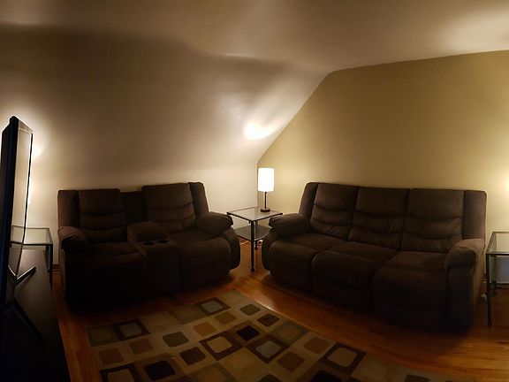 4th image of 49 Boynton St
