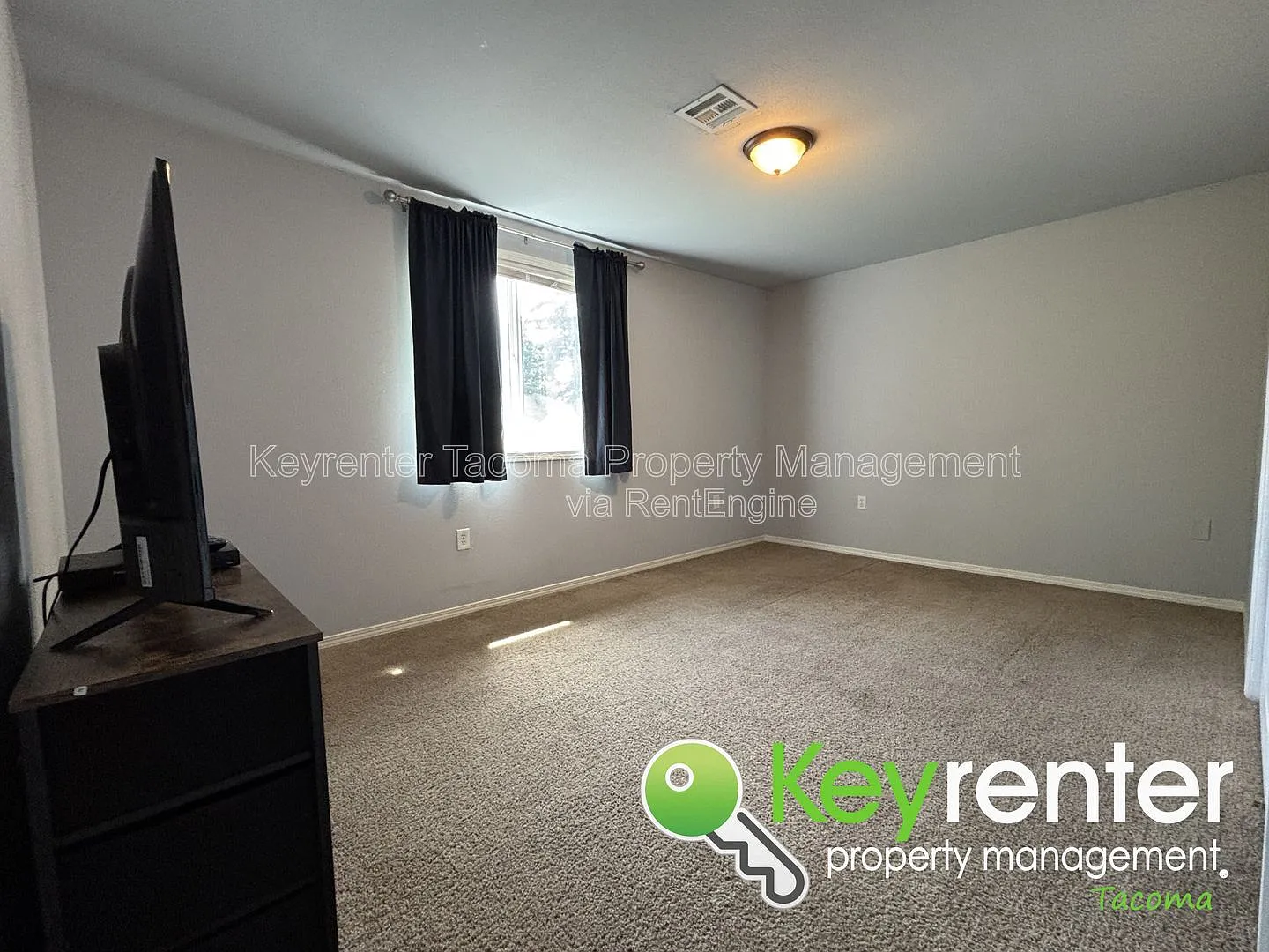 1 bed, 1.0 bath, $725 — Photo 2