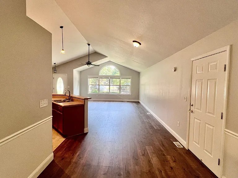 39 Leaf Cir — Photo 15