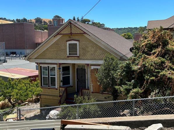 1103 Wanda St, Crockett, CA 94525