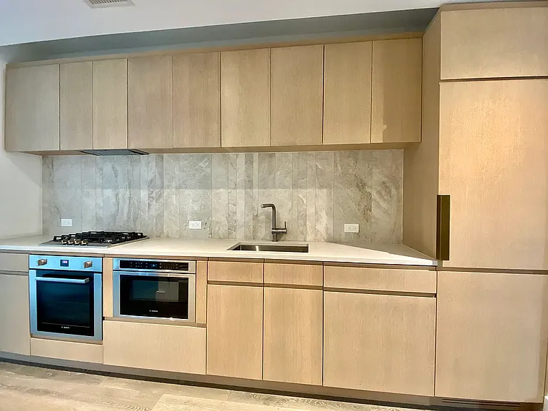 10 Nevins St #8K — Photo 1