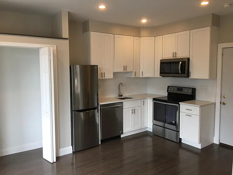 4705 Chester Ave #2 — Photo 2