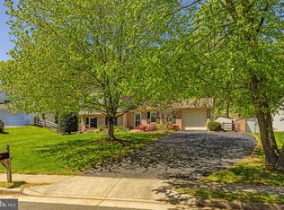 911 Chancellor St SW, Leesburg, VA 20175