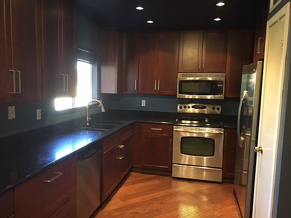 4th image of 1363 E Stephens Dr