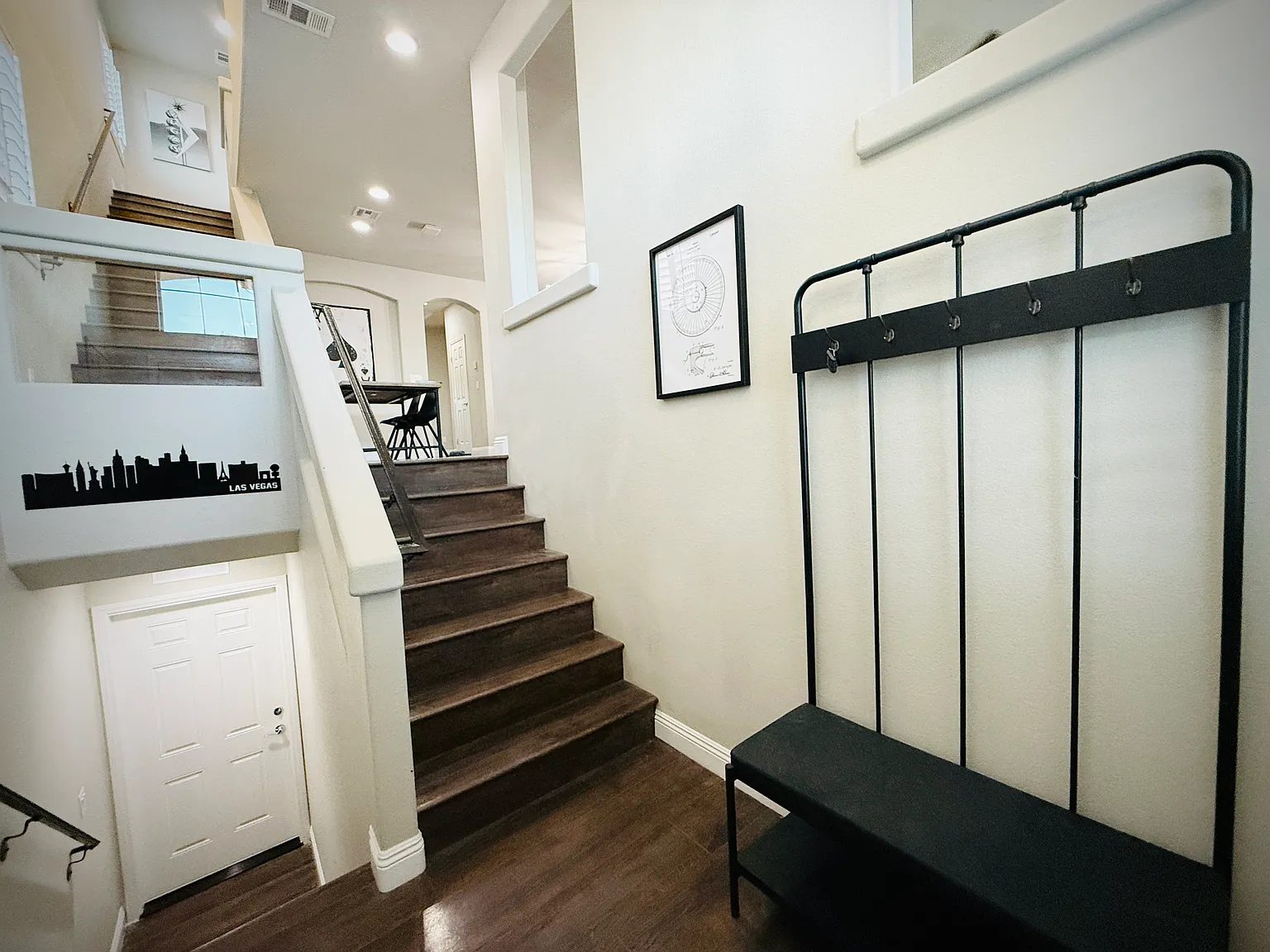 3 bed, 2100 sqft, $2,398 — Photo 2