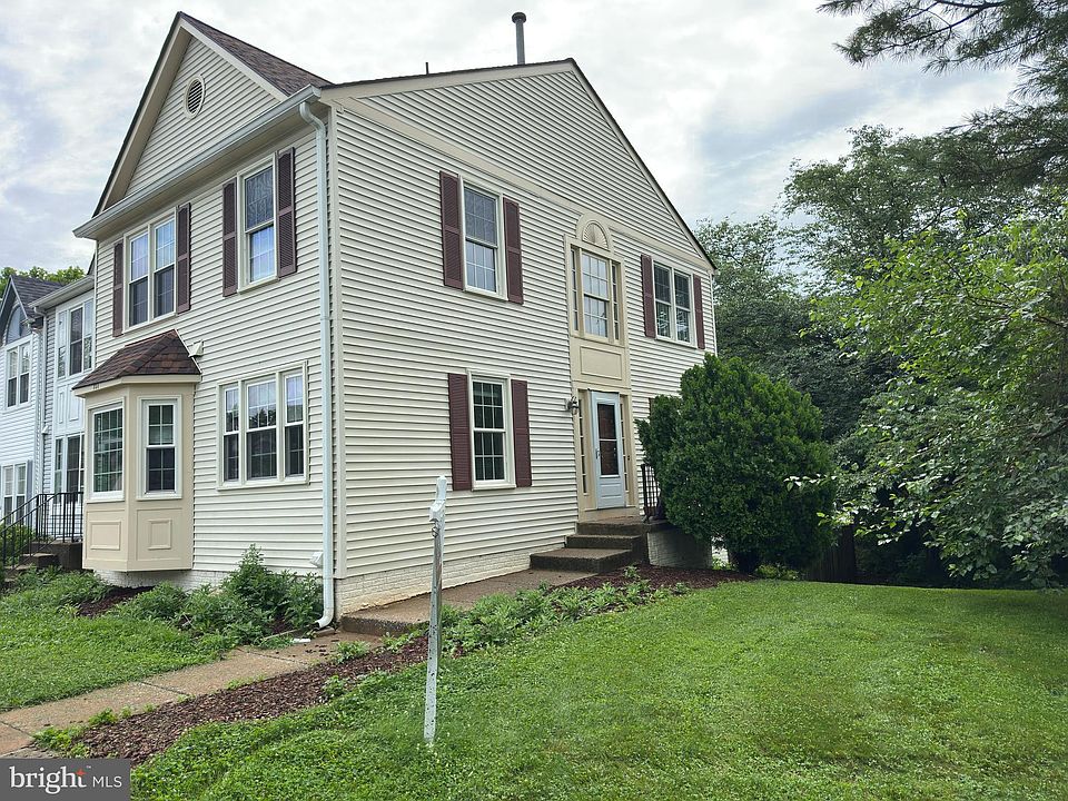 2nd image of 751 Cherry Tree Ln
