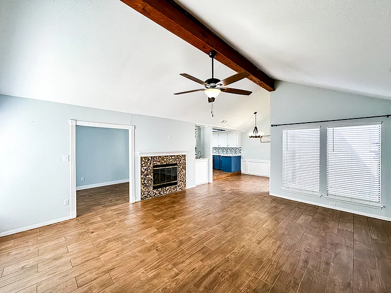 3001 Quail Hollow Dr — Photo 3