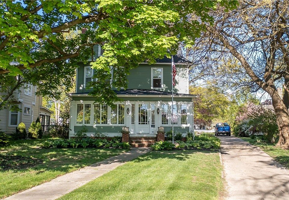 931 Center St, Ashland, OH 44805 Zillow