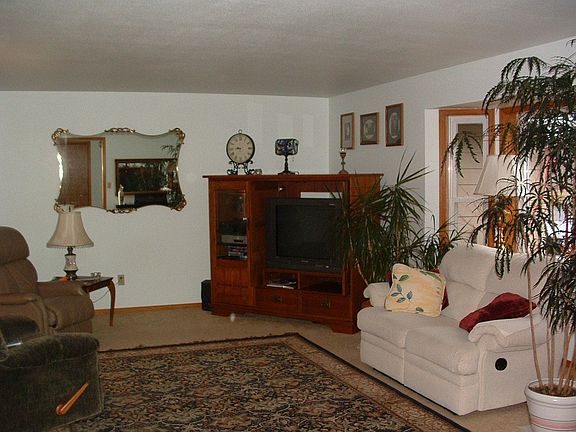 Large living room wth bay windows