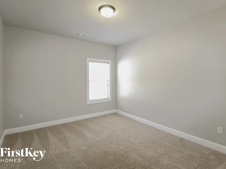 1810 Cedar Oaks Ln — Photo 13