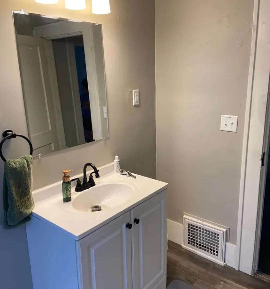 340 Olive St S — Photo 3