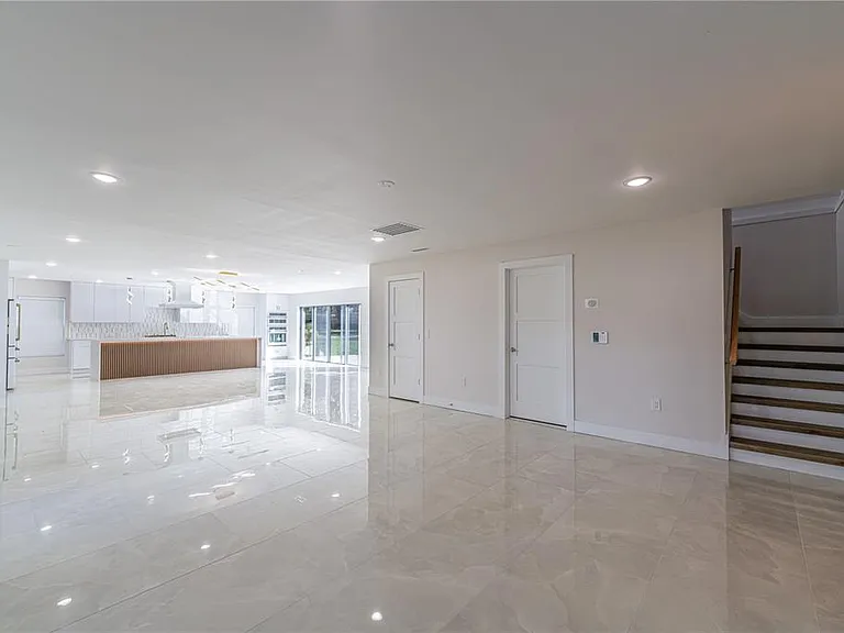 2721 Ingeborg Ct — Photo 5