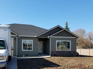 370 Live Oak Loop, Central Pt, OR 97502