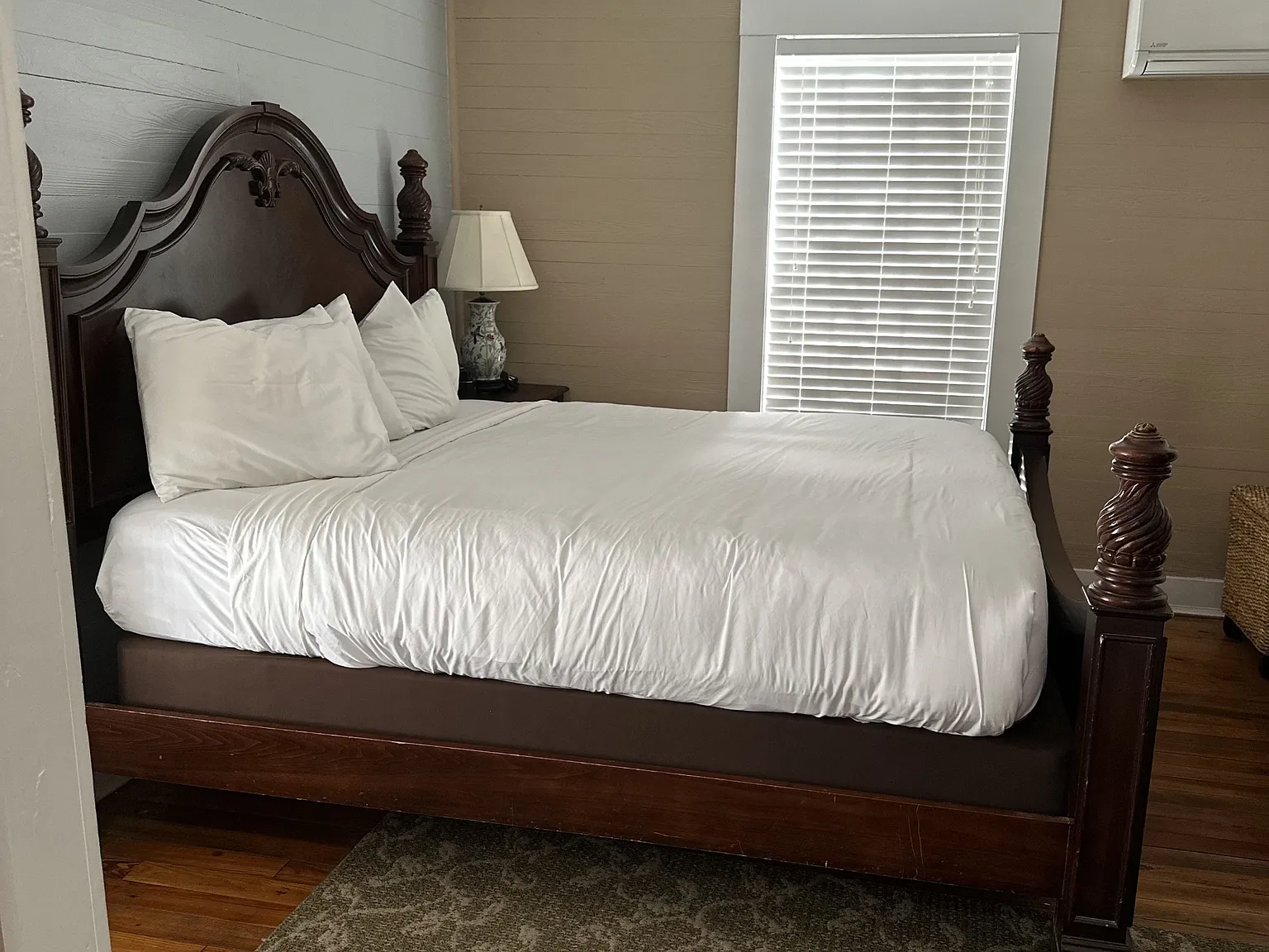 Coombs Inn & Suites - Unit 23 — Photo 3