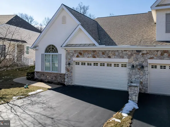 516 Hodgson Cir, West Grove, PA 19390