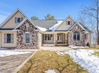 9453 Ray Ave, Grayling, MI 49738
