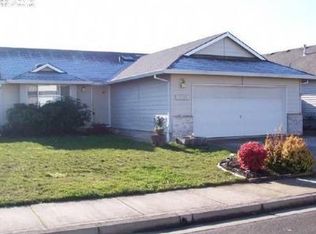 1038 Meadowlawn Pl, Molalla, OR 97038