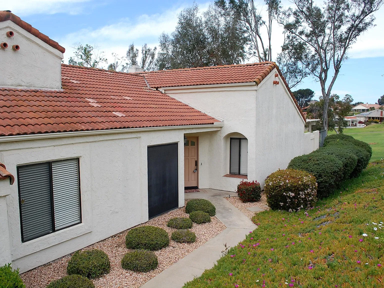 3 bed, 1565 sqft, $4,450 — Photo 3