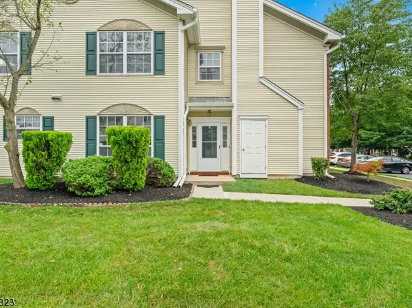 32 Cabot Way, Franklin, NJ 08823