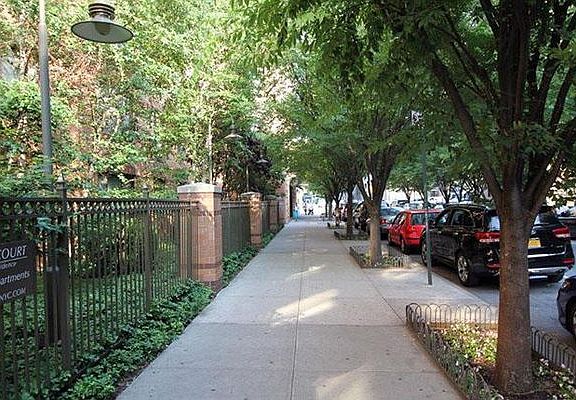 5th image of 333 E 102nd St APT 501