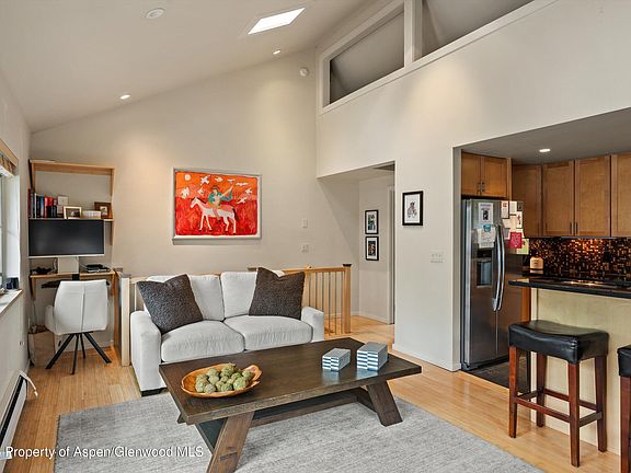 3rd image of 322 Park Ave #2