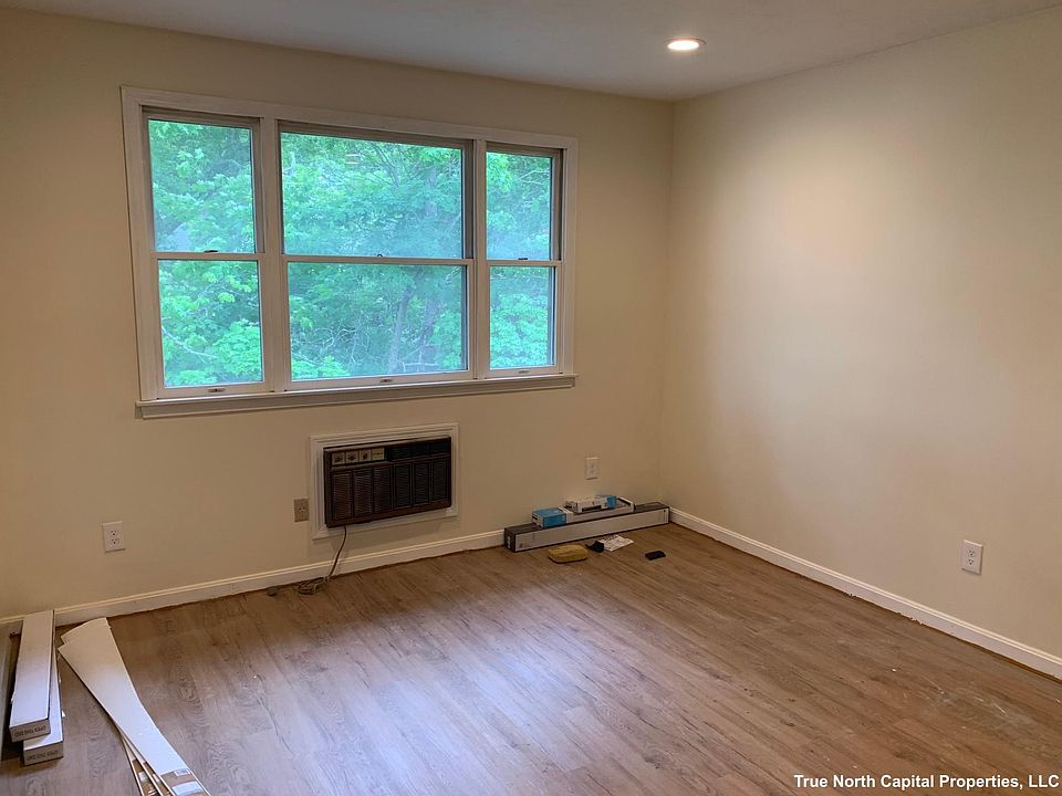 2nd image of 8 Carlmark St APT 7G