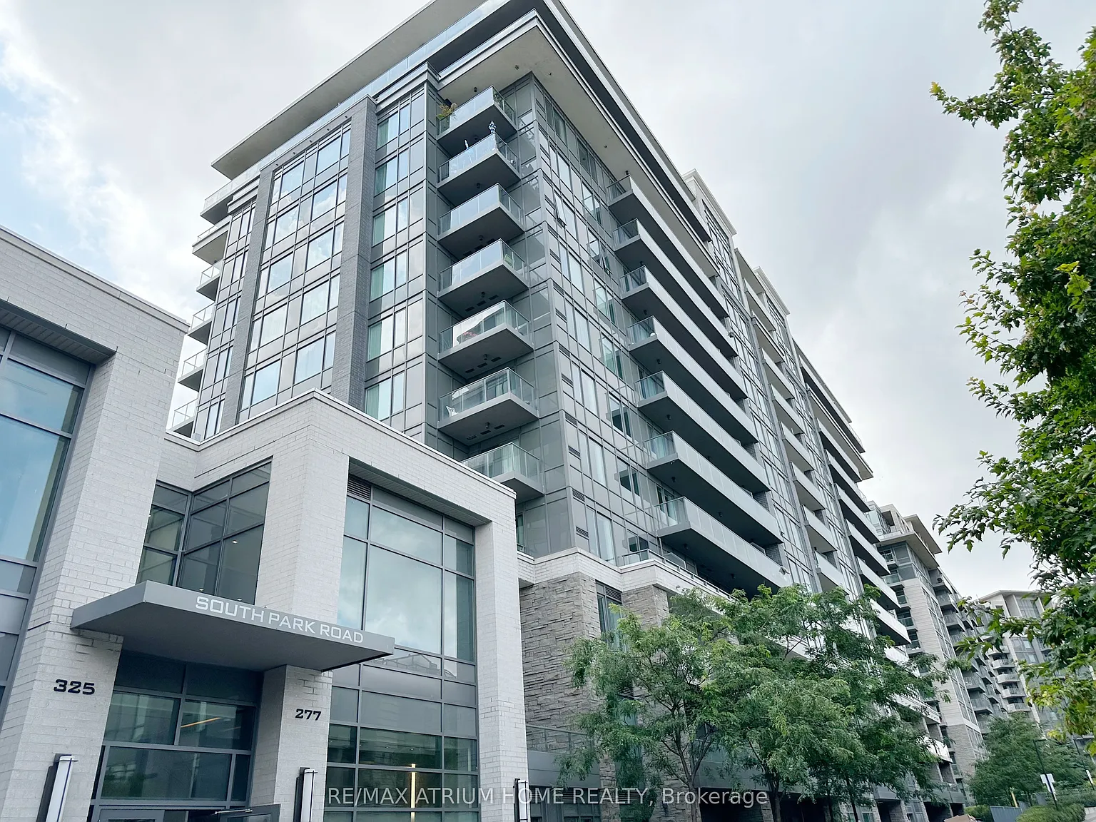 2 bed, $2,400 — Photo 1