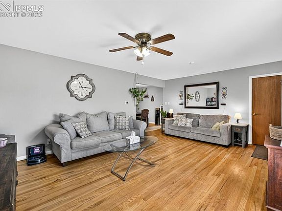 4th image of 433 Ponderosa Dr