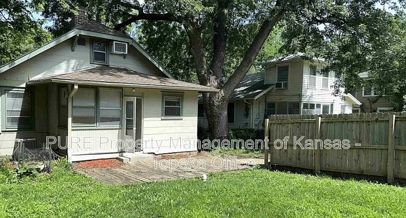 3 bed, 1.0 bath, 1432 sqft, $1,625 — Photo 2