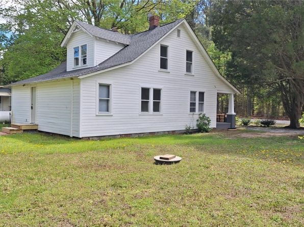 5667 Buckley Hall Rd, Foster, VA 23035