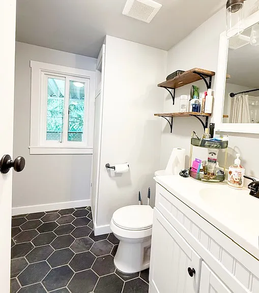 2110 Kent Ave W — Photo 16