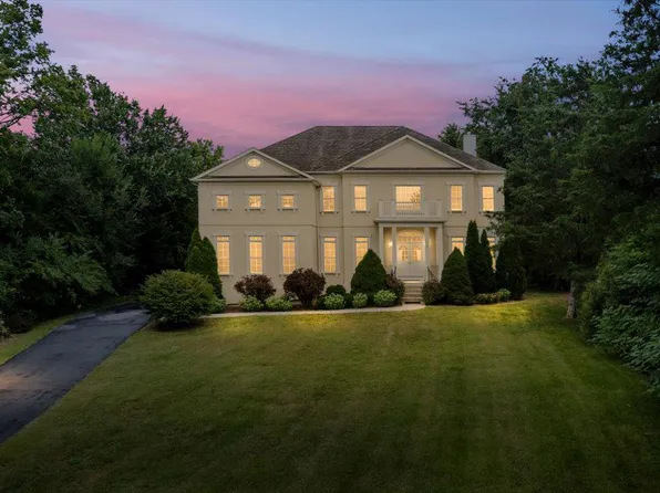 103 Southern Dr, Strasburg, VA 22657