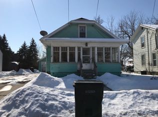 901 Eales Ave, Waukesha, WI 53186