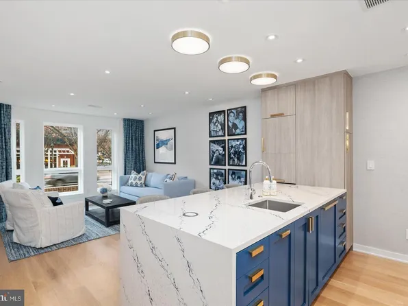 7313 Woodmont Ave #R, Bethesda, MD 20814