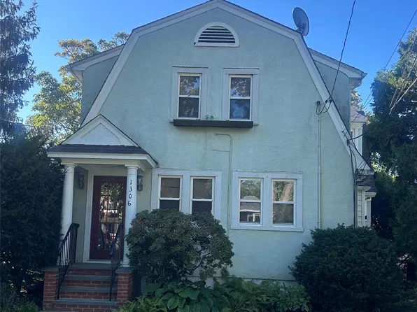 1306 Potter Boulevard, Bay Shore, NY 11706