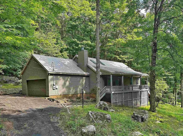 1416 Goldenrod Dr, Terra Alta, WV 26764