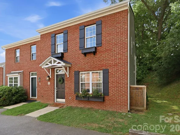 65 Park Terrace Dr #4, Clyde, NC 28721
