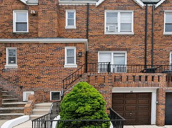 46 70th St, Brooklyn, NY 11209