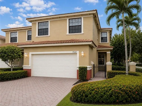 7541 Bristol Cir, Naples, FL 34120