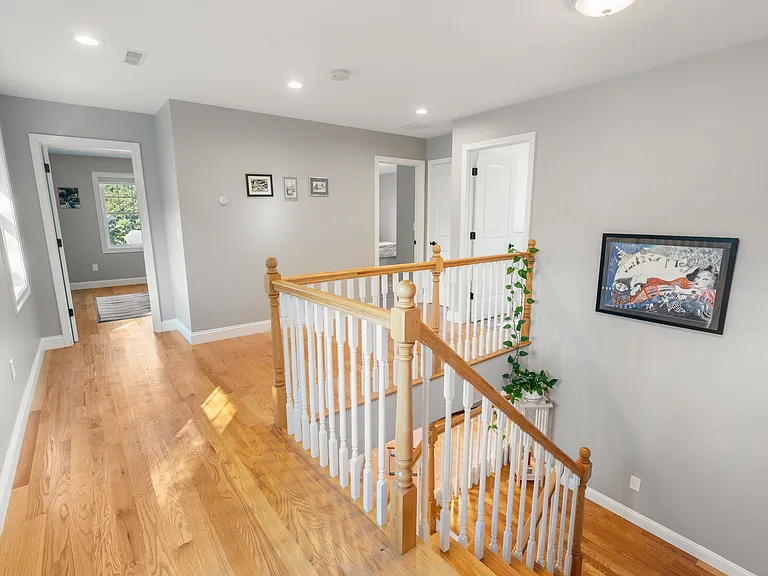 28 Park Ave — Photo 13