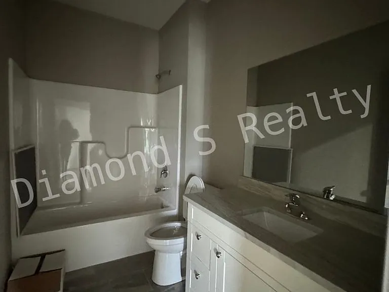 2124 N Bradbury Ln — Photo 13