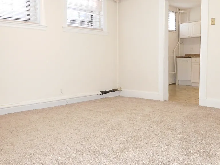 56 Gardner St — Photo 16