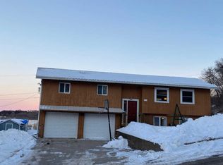 106 Lyndale St S, Mabel, MN 55954